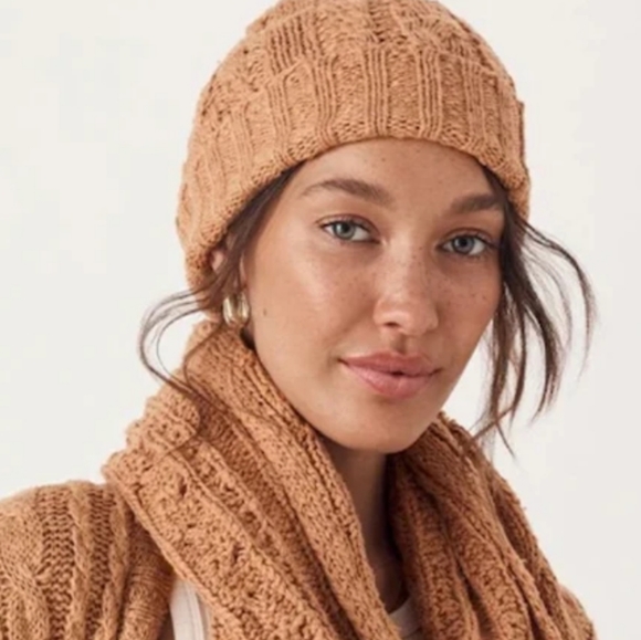 32. NWT Spell Yellowstone Knit pom pom beanie - Picture 2 of 6